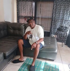 Meet your Posher, Troy